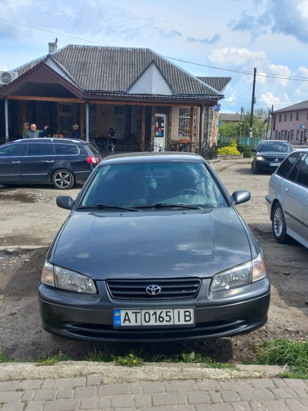 Создать мем: Toyota Camry VII (XV50), toyota camry 2000, toyota camry 1999