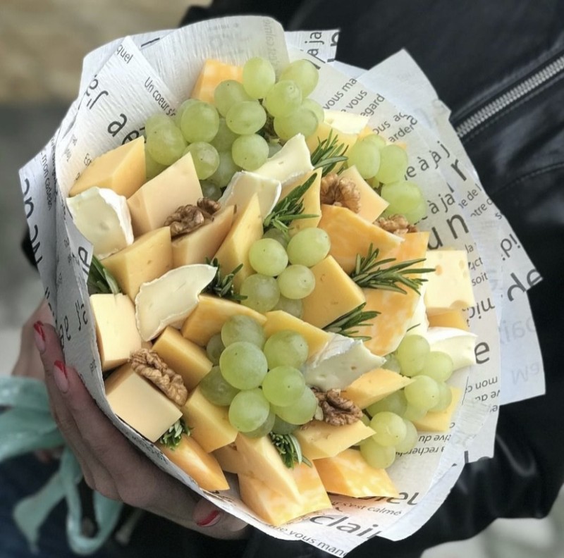Create meme: bouquet of cheese, cheese bouquet, edible cheese bouquets
