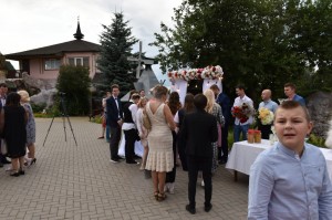 Создать мем: свадебные фотографии, свадьба в москве, серго на свадьбе с невестой