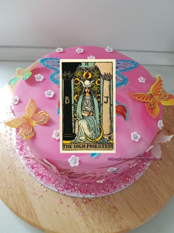 Create meme: fairy bloom cake, The tarot priestess on the phone screen saver