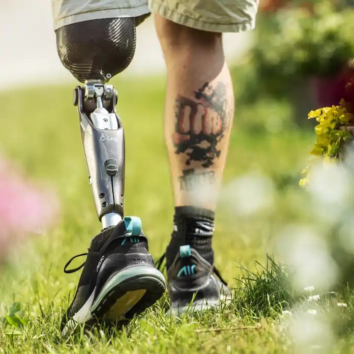 Create meme: prosthetic leg, bionic prosthetic leg, prosthetic leg above the knee