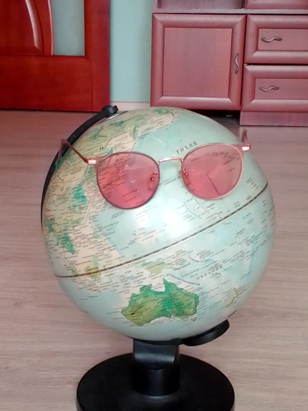 Создать мем: глобус мира, глобус географический, глобус земли