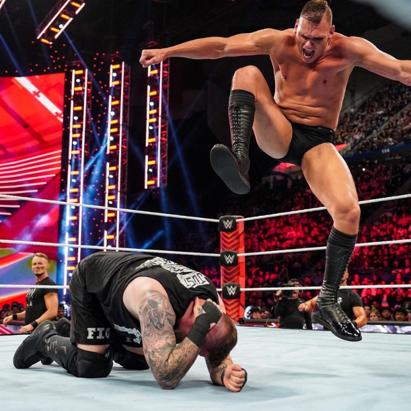 Создать мем: rko wwe, wwe smackdown, рэнди ортон rko