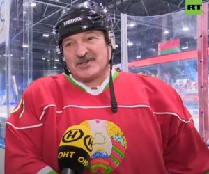 Создать мем: лукашенко, белорусский хоккей лукашенко, лукашенко хоккеист