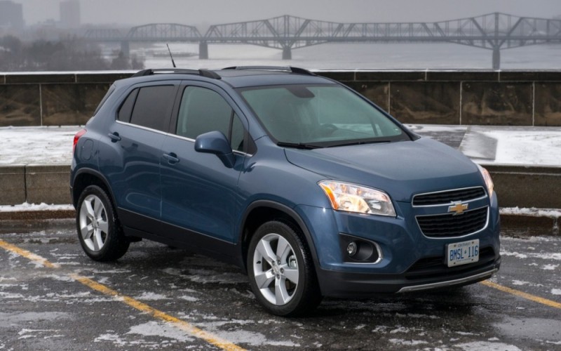 Create meme: chevrolet tracker, chevrolet trax 2014, grey chevrolet tracker