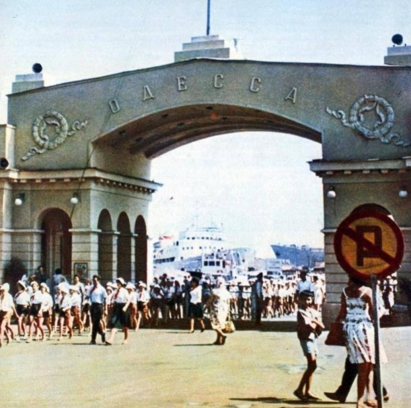 Create meme: old Odessa railway station, The Triumphal arch in Ulan Ude, Odessa railway station 1970