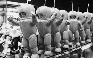 Создать мем: советские космонавты, игрушки ссср, советские игрушки