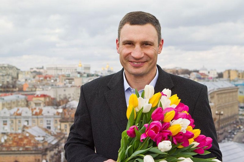 Create meme: Klitschko from March 8, Klitschko congratulates you on March 8th, Klitschko is the mayor