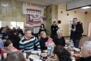 Создать мем: бобриково луганская область, встреча с жителями, директор витебского мясокомбината