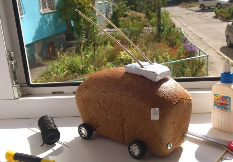 Create meme: loaf of UAZ 452, trolleybus made of bread, a loaf of uaz bread