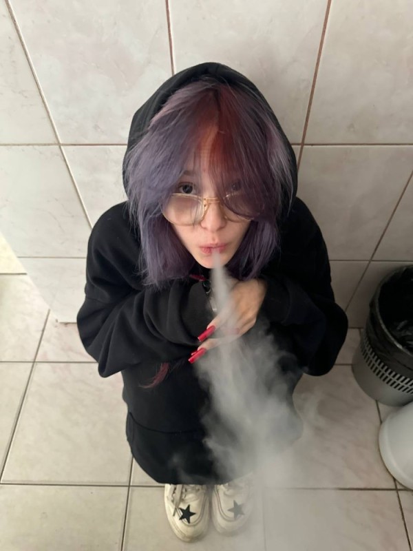 Create meme: smoke , girls, Smoking girl