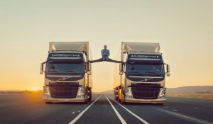 Create meme: van Damme splits, Jean Claude Vandam the splits on the truck, Jean-Claude van Damme splits trucks