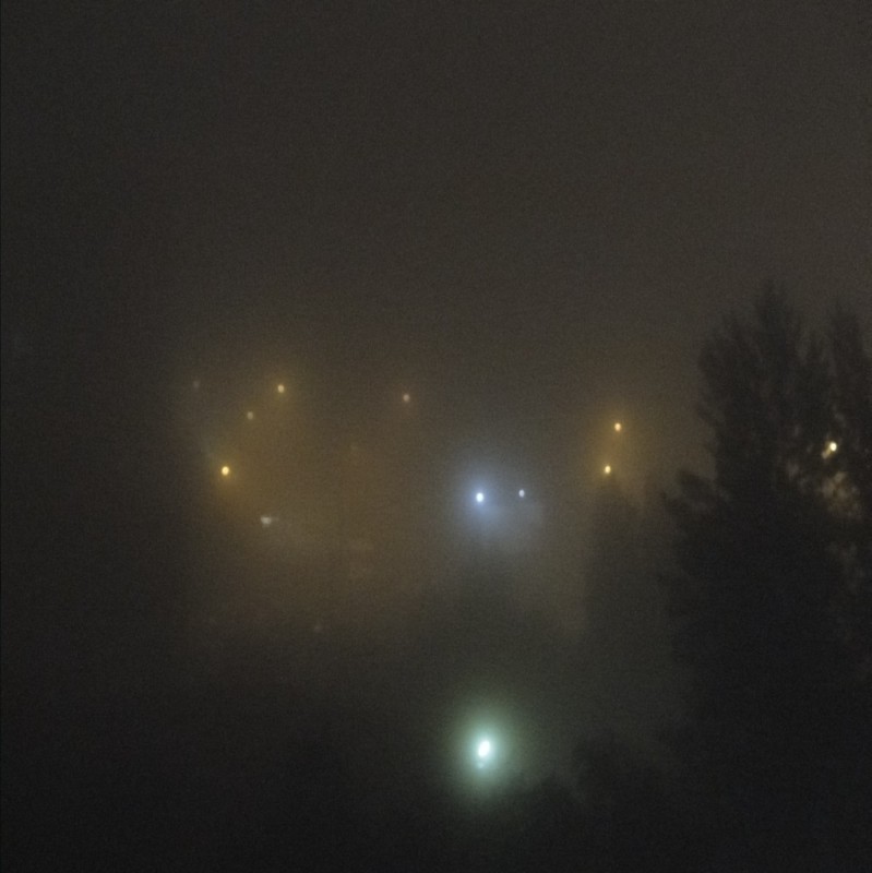 Create meme: fog in Moscow on November 2, 2021, the fog is thick, night mist