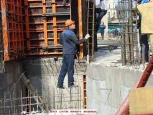 Create meme: martial arts centre of Ryazan construction, installation of the diaphragms, violation of safety production