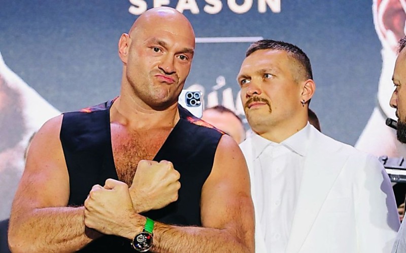 Создать мем: мужчина, tyson fury, усик фьюри