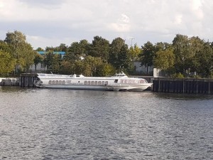 Create meme: a boat trip on the Volga in Yaroslavl, meteor river transport, meteor 218