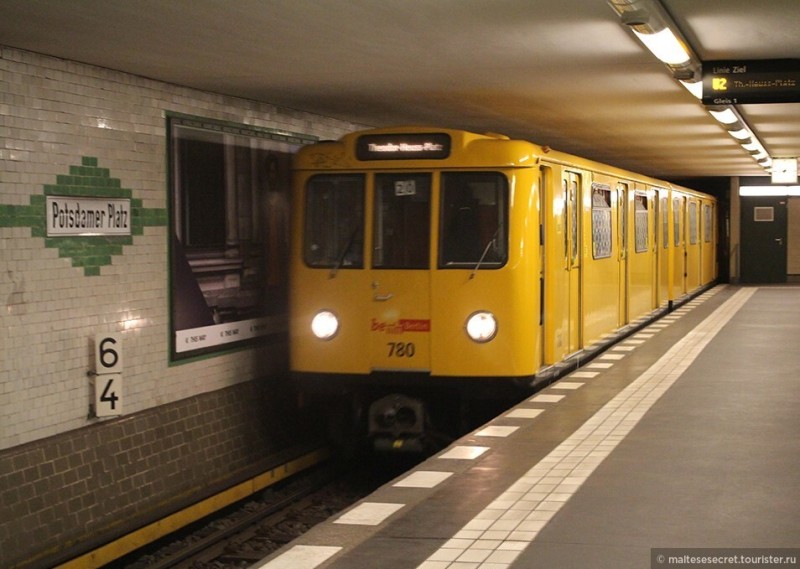 Create meme: Berlin metro stations, berlin metro, metro wagon
