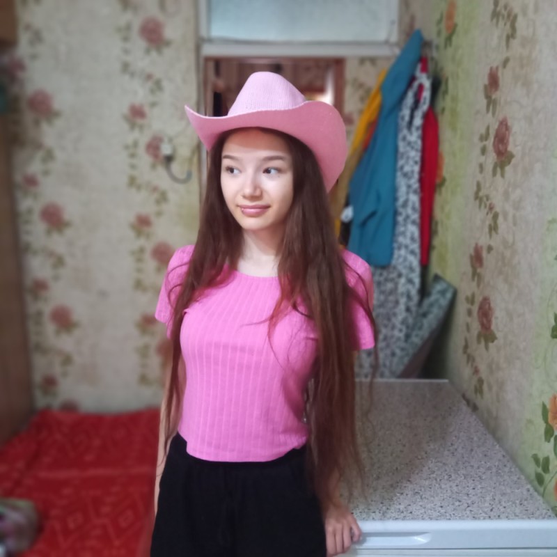 Create meme: cowboy hat, women's cowboy hat, The hat is pink