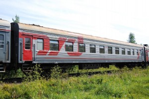 Создать мем: фирменный поезд «псков» 010а, 61-4447 вагон пассажирский плацкартный, межобластной пассажирский вагон