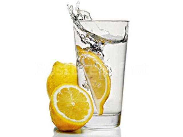 Create meme: water with lemon on an empty stomach, lemon water for weight loss, water lemon