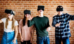 Создать мем: virtual reality, young people, Мужчина