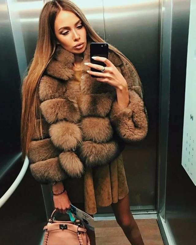 Create meme: fox fur coat, coat, Borodina's sable fur coat