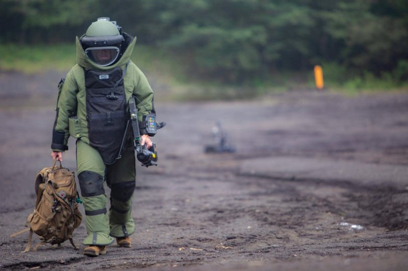 Создать мем: костюм сапера, eod 9 саперный костюм, eod