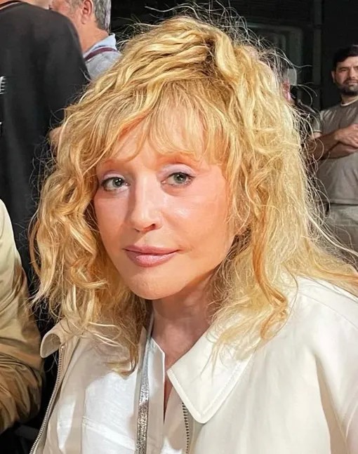 Create meme: alla pugacheva latest, Kira Proshutinskaya and Alla Pugacheva, Alla Pugacheva without a wig