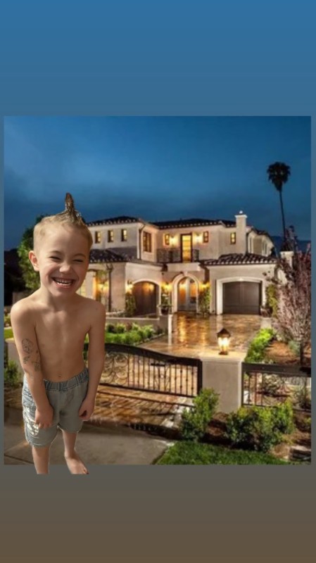 Create meme: El Rubio gt mansion, luxury home, mansion 