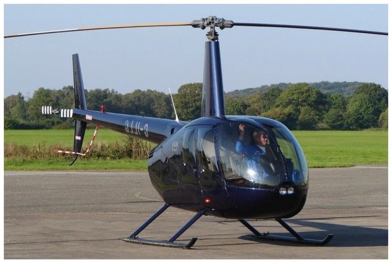 Создать мем: вертолет robinson r 44, вертолет робинсон р 44, вертолёт робинсон 44