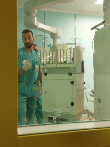 Создать мем: медицинская техника, анестезиолог, больница 11 в рязани операция