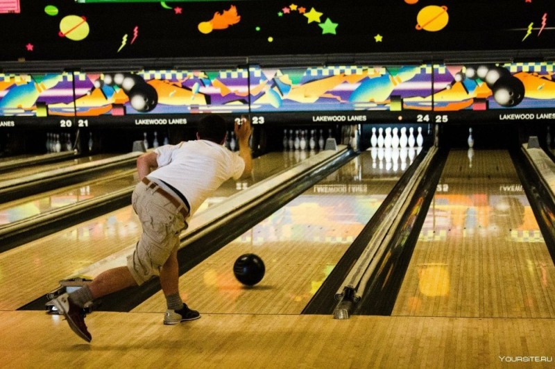 Create meme: bowling , Novokuznetsk globe bowling, bowling background