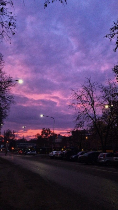 Create meme: purple sky, purple sunset, sunset aesthetics
