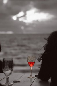 Создать мем: tumblr, i feel lonely, glass of wine