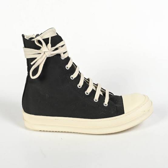 Create meme: rick owens sneakers, high sneakers, converse chuck taylor 70 black white