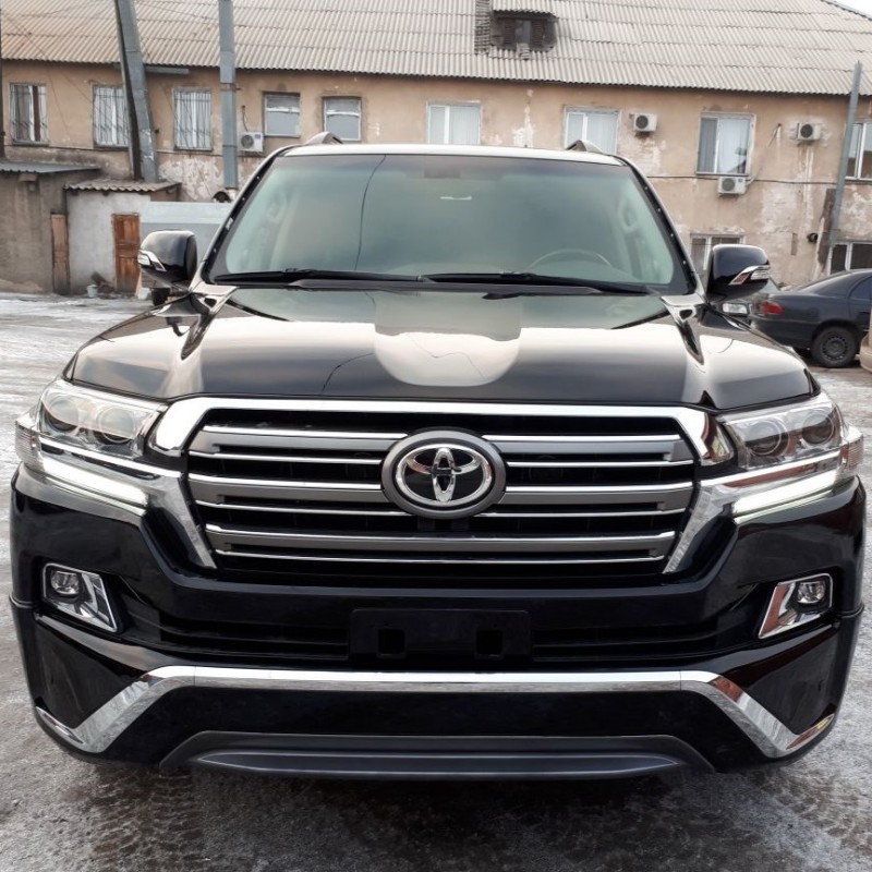 Создать мем: Lexus GX II Рестайлинг, ленд крузер 200 2018, toyota land cruiser 200 рестайлинг