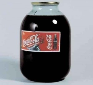 Создать мем: cola, 3 литровая кока кола, кока кола