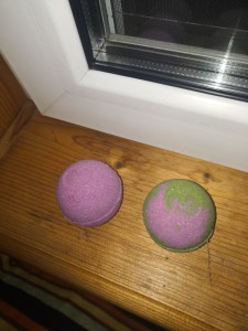 Create meme: red bomb bath, bomb bath grape, bombs for baths 2 PCs