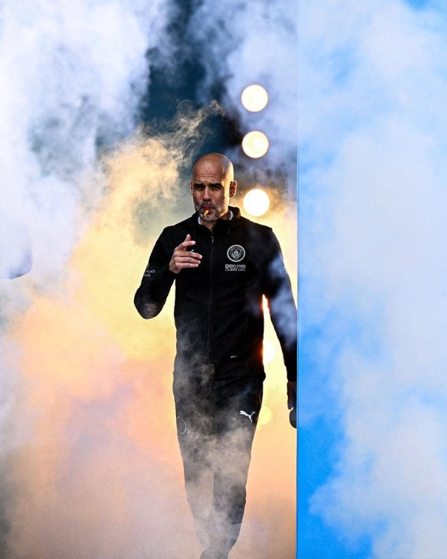 Create meme: Pep Guardiola with a cigar, Pep Guardiola manchester city, Guardiola Manchester city