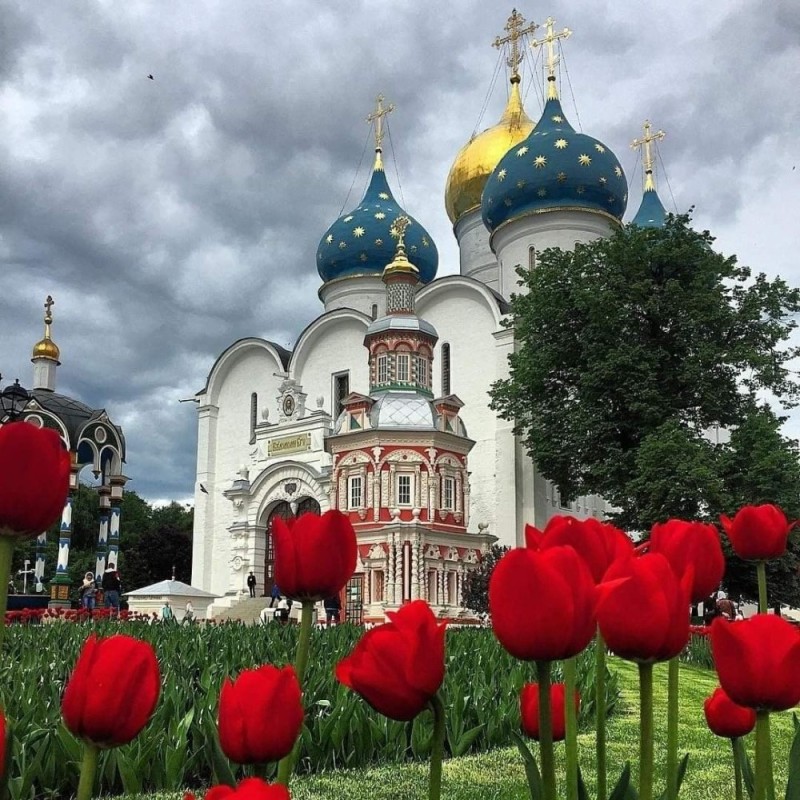 Create meme: The Trinity-Sergius Lavra is the main monastery in Russia, trinity-Sergius lavra, sergiev posad trinity sergiev lavra