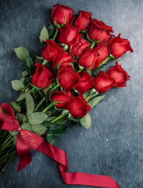 Создать мем: розы открытки, красные розы, красивый букет