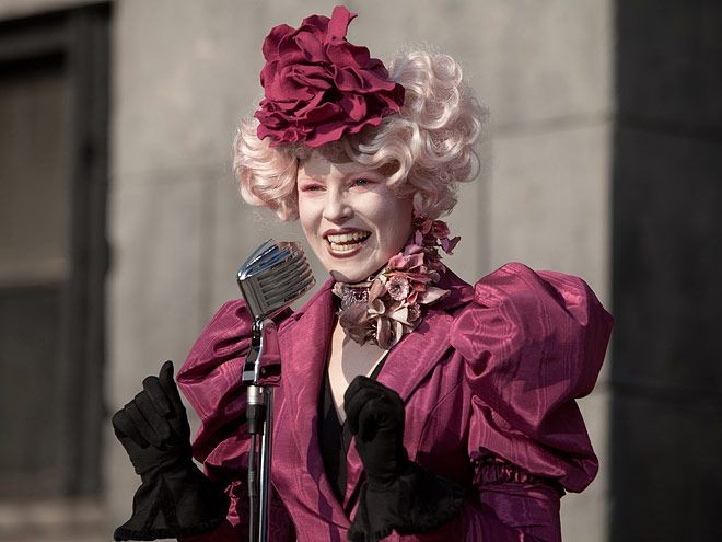 Create meme: elizabeth Banks effie blak, Let the hunger games begin, Elizabeth banks the hunger games