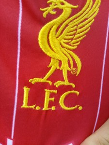 Создать мем: liverpool fc liverbird logo, форма ливерпуль, liverpool liverbird