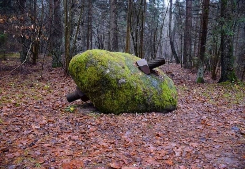 Create meme: Park of Europe lithuania, the stone is large, The cross stone in Vaskelovo