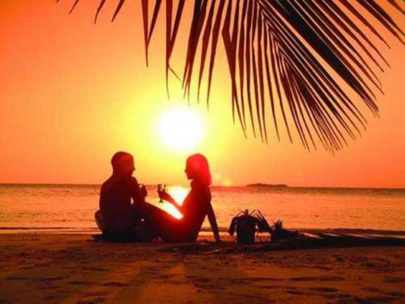 Create meme: sunset beach, couple sunset, love under the sun