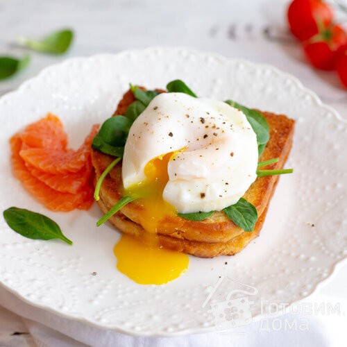 Create meme: breakfast with poached egg, poached egg sandwich, eggs Benedict