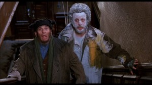 Создать мем: марв и гарри, home alone 2 lost in new york, один дома