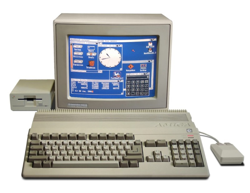 Создать мем: amiga 1000, commodore amiga 500, компьютер амига 500