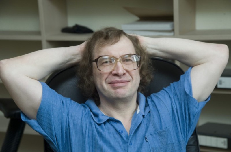 Create meme: sergey mavrodi biography, sergey mavrodi mmm, sergey mavrodi hands behind his head