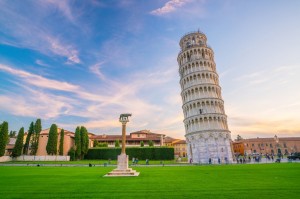 Create meme: leaning tower of Photomania, tower of Pisa, leaning tower of Pisa